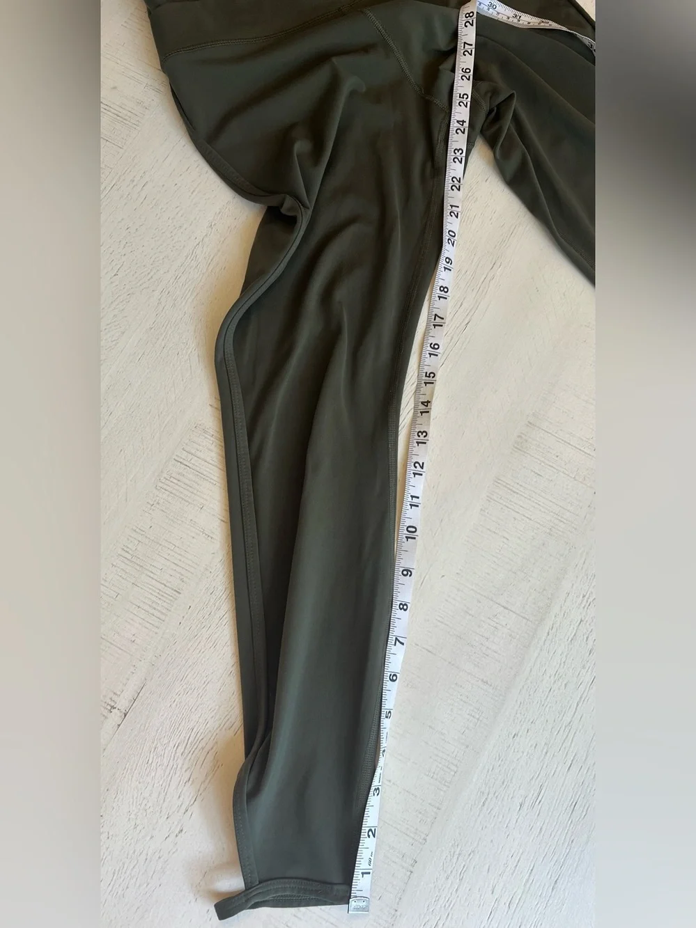 Nike Dri Fit Women’s Olive Green High Rise Cut Out Leggings - Picture 6 of 8